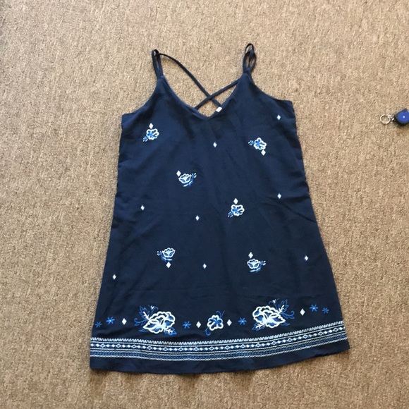 👗XHILARATION Embroidered Sun Dress 🌸 - Picture 3 of 14